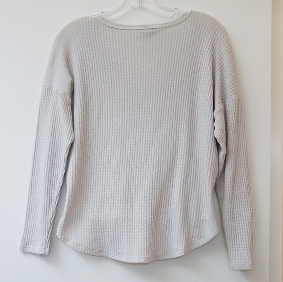 Sky & Sparrow High Low Waffle Print Top - Picture 2 of 6